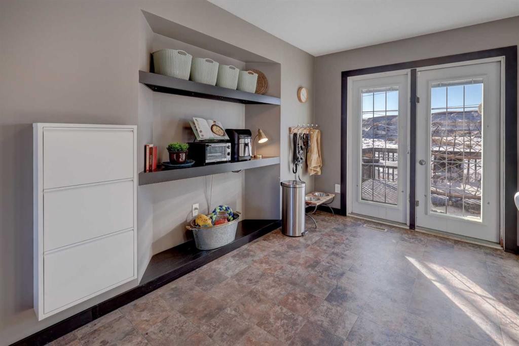 823 Bankview Drive, Drumheller, AB - Indoor Photo Showing Other Room