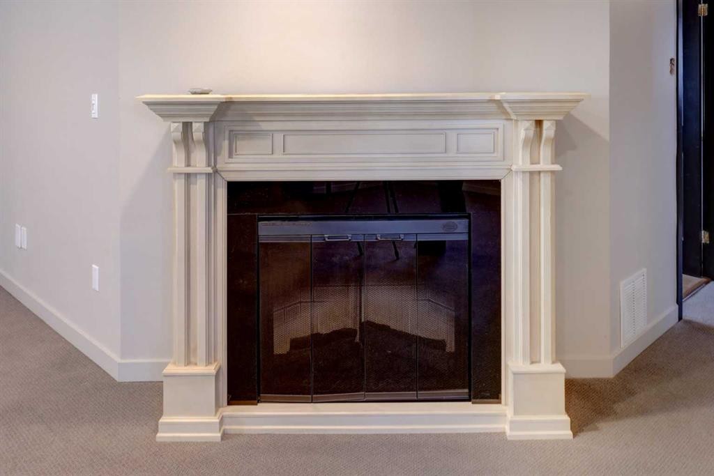 823 Bankview Drive, Drumheller, AB - Indoor Photo Showing Other Room