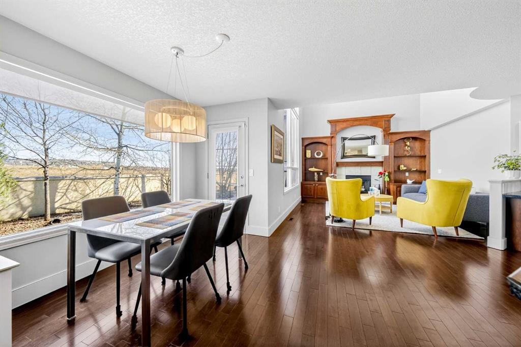 46 Discovery Ridge Road Sw, Calgary, AB - Indoor Photo Showing Dining Room