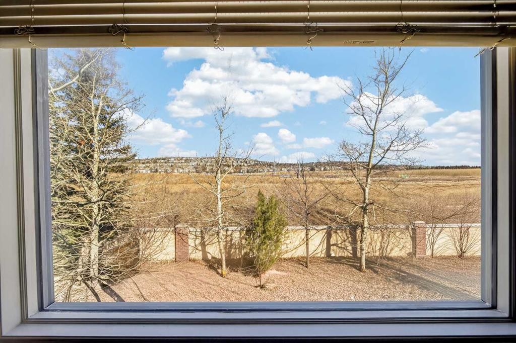 46 Discovery Ridge Road Sw, Calgary, AB -
