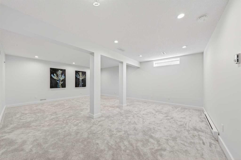 46 Discovery Ridge Road Sw, Calgary, AB - Indoor Photo Showing Other Room