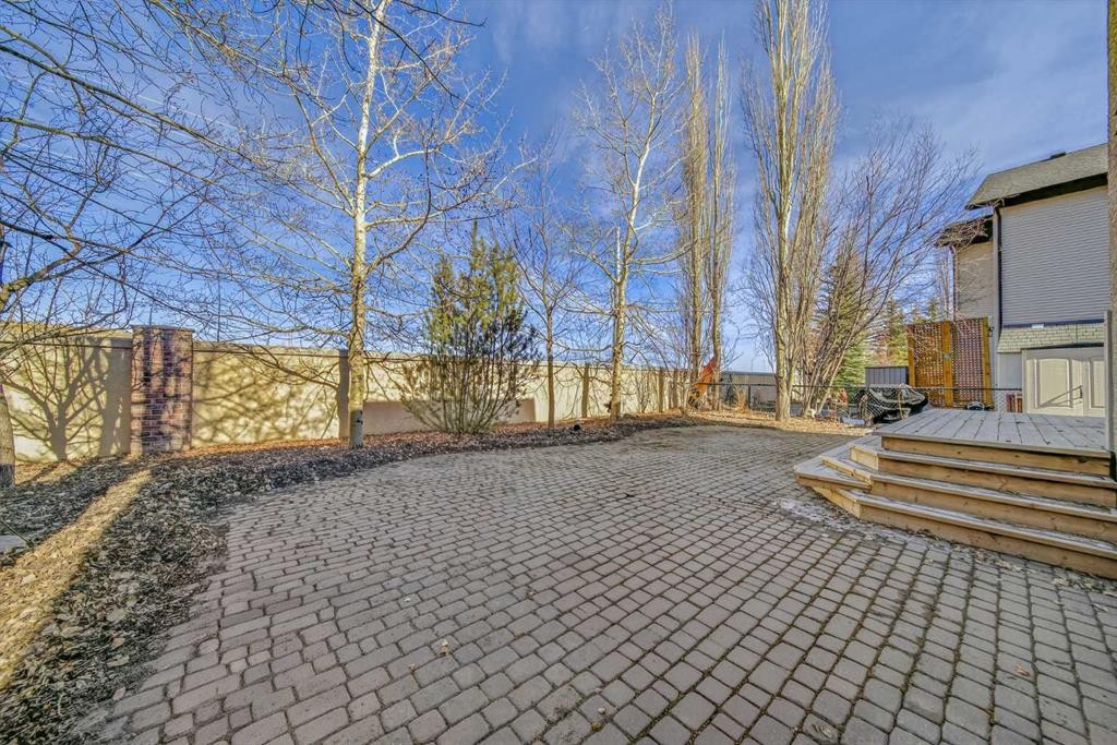 46 Discovery Ridge Road Sw, Calgary, AB - Outdoor