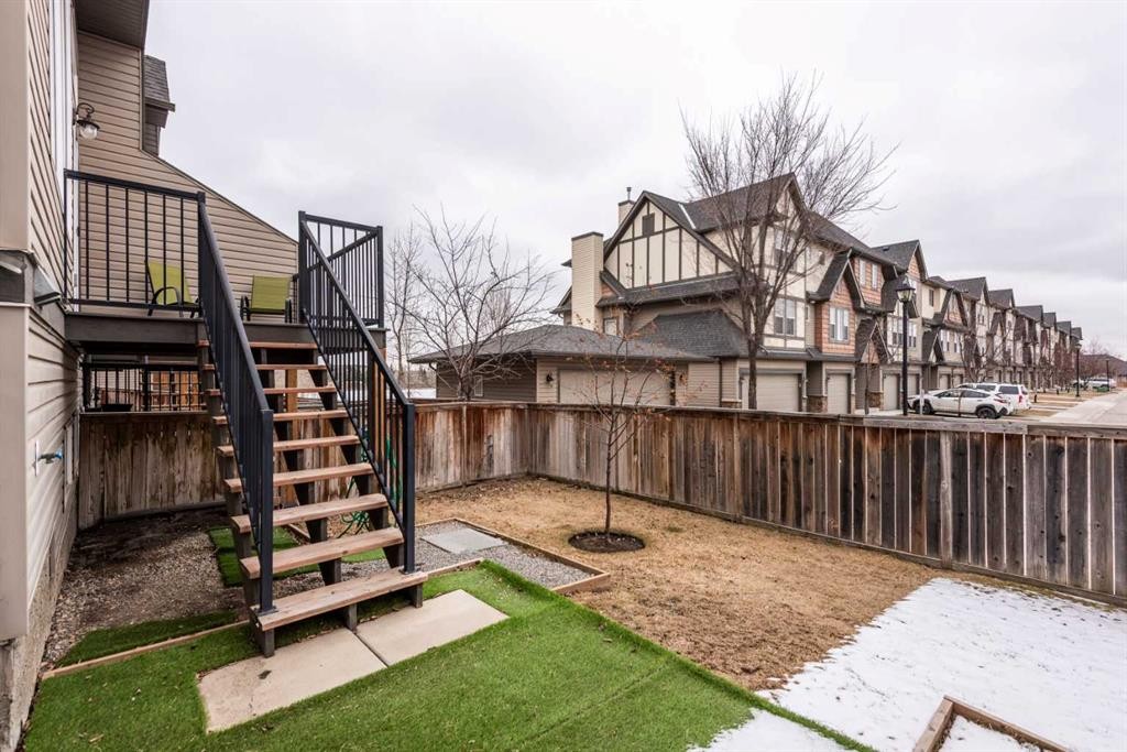 14 Everridge Common Sw, Calgary, AB - Outdoor