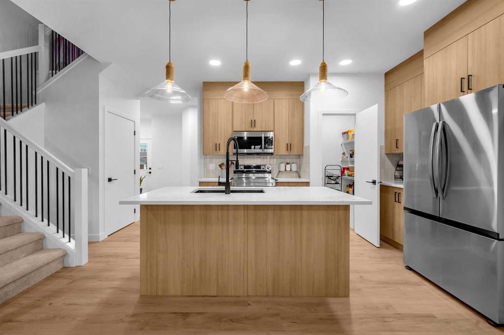 288 Sora Terrace Se, Calgary, AB - Indoor Photo Showing Kitchen With Upgraded Kitchen