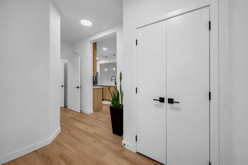 288 Sora Terrace Se, Calgary, AB - Indoor Photo Showing Other Room