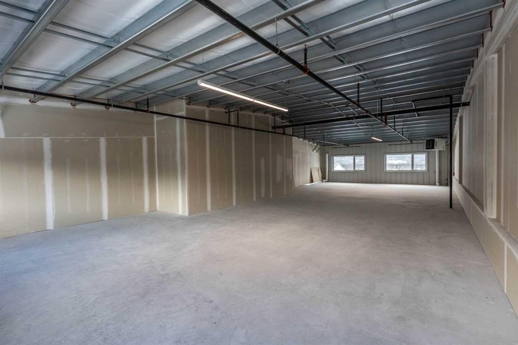 112-200 Alpine Meadows, Canmore, AB