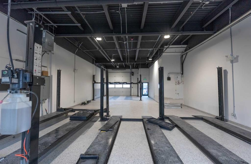 112-200 Alpine Meadows, Canmore, AB