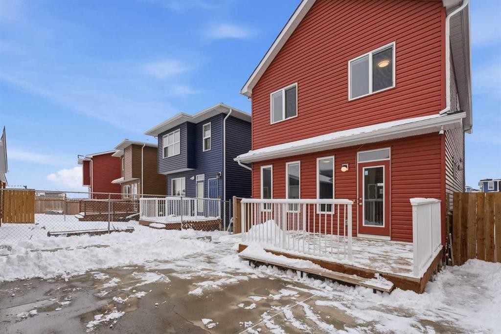 730 Redstone Drive Ne, Calgary, AB - Outdoor