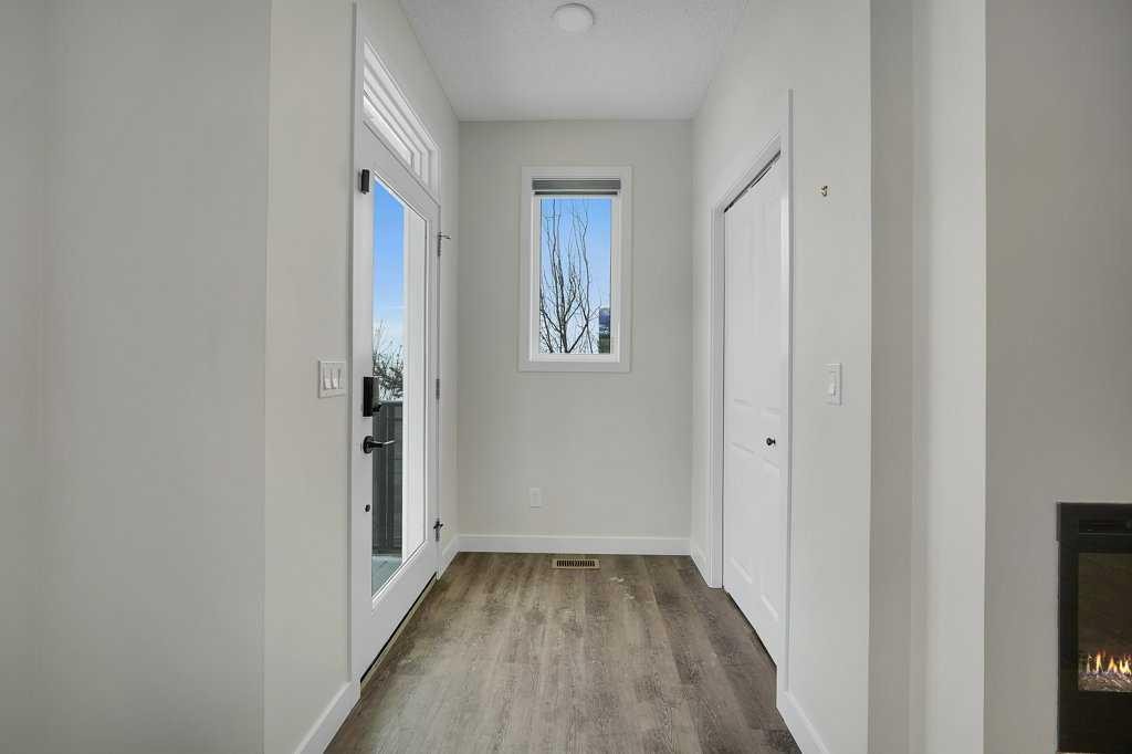 103 Highview Gate Se, Airdrie, AB - Indoor Photo Showing Other Room