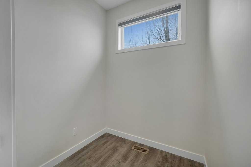 103 Highview Gate Se, Airdrie, AB - Indoor Photo Showing Other Room