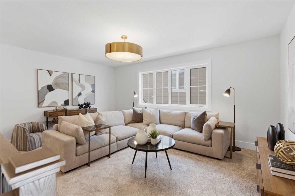 378 Bessborough Drive Sw, Calgary, AB - Indoor Photo Showing Living Room