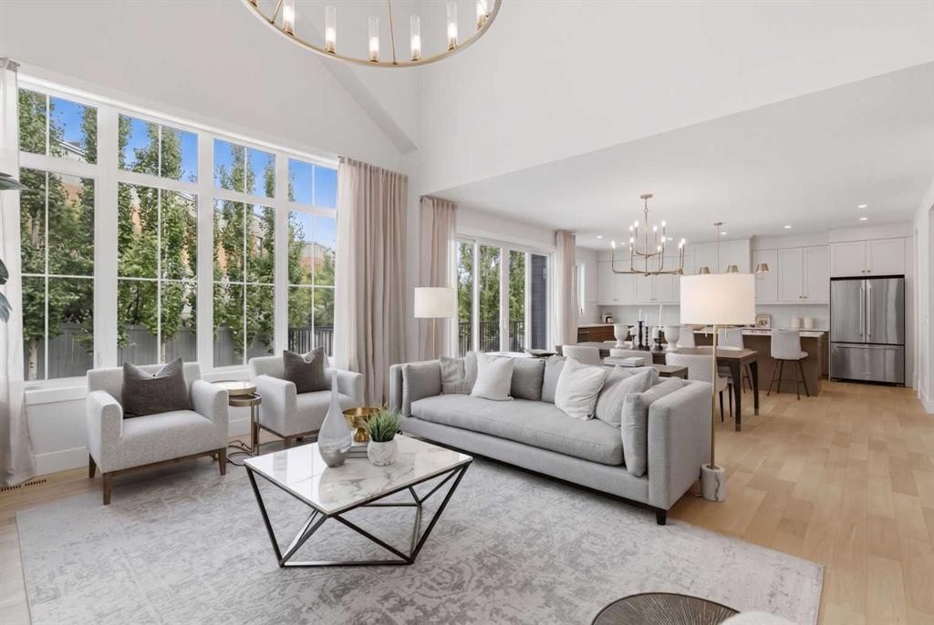 378 Bessborough Drive Sw, Calgary, AB - Indoor Photo Showing Living Room