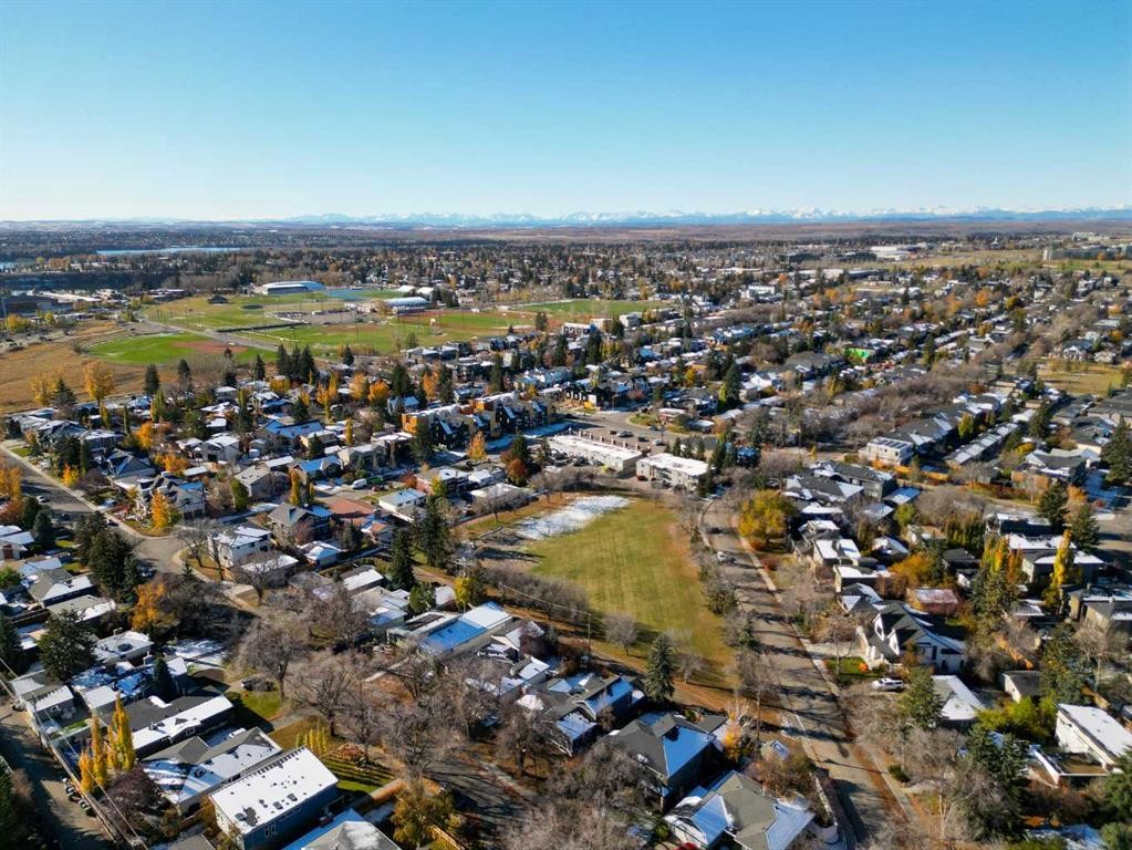 2320 54 Avenue Sw, Calgary, AB - Outdoor With View