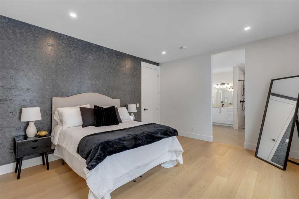 30 Roselawn Crescent Nw, Calgary, AB - Indoor Photo Showing Bedroom