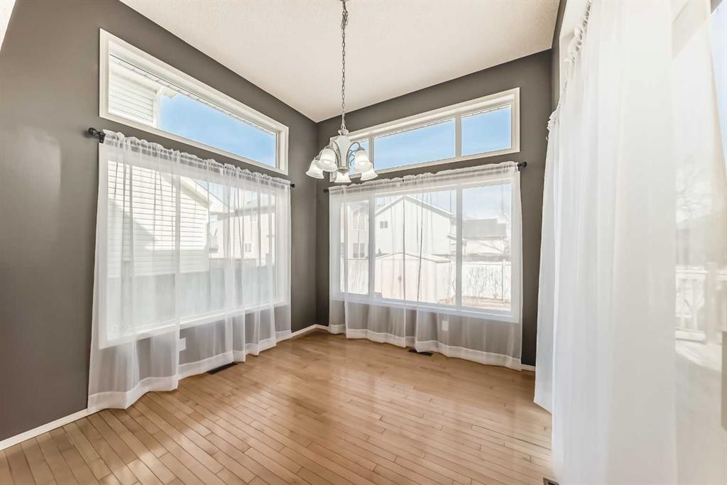 131 Somerside Crescent Sw, Calgary, AB - Indoor Photo Showing Other Room