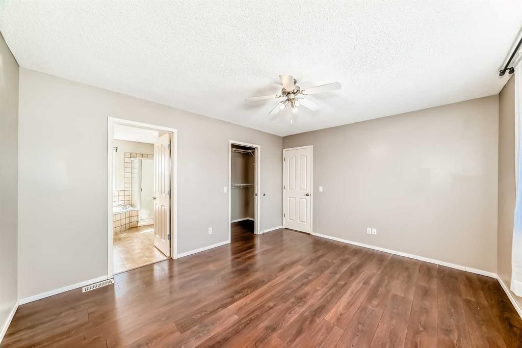 131 Somerside Crescent Sw, Calgary, AB - Indoor Photo Showing Other Room