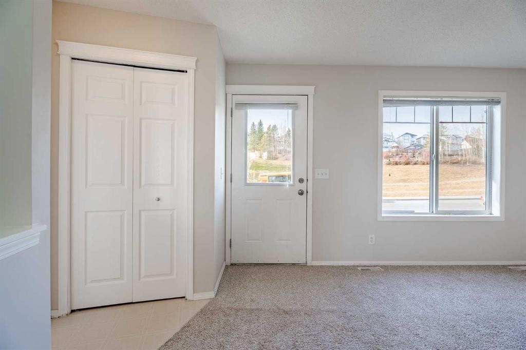 122 Panamount Drive Nw, Calgary, AB - Indoor Photo Showing Other Room