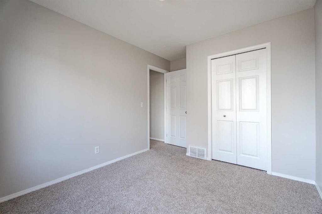 122 Panamount Drive Nw, Calgary, AB - Indoor