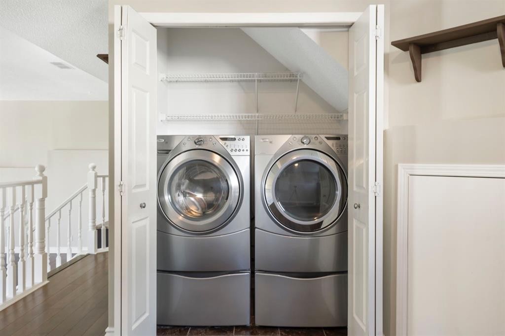 59 Panorama Hills Road Nw, Calgary, AB - Indoor Photo Showing Laundry Room