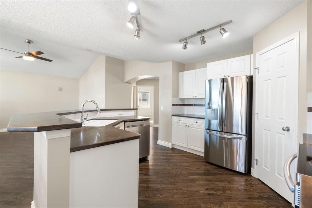59 Panorama Hills Road Nw, Calgary, AB - Indoor Photo Showing Kitchen With Stainless Steel Kitchen With Upgraded Kitchen