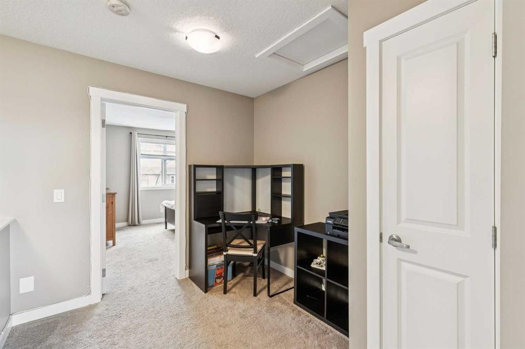 166 Legacy Common Se, Calgary, AB - Indoor