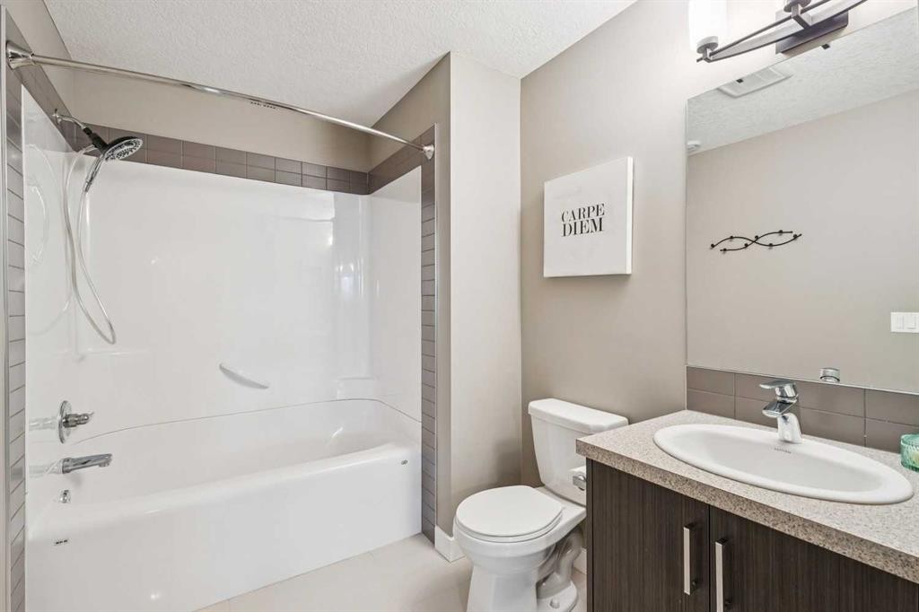 166 Legacy Common Se, Calgary, AB - Indoor Photo Showing Bathroom