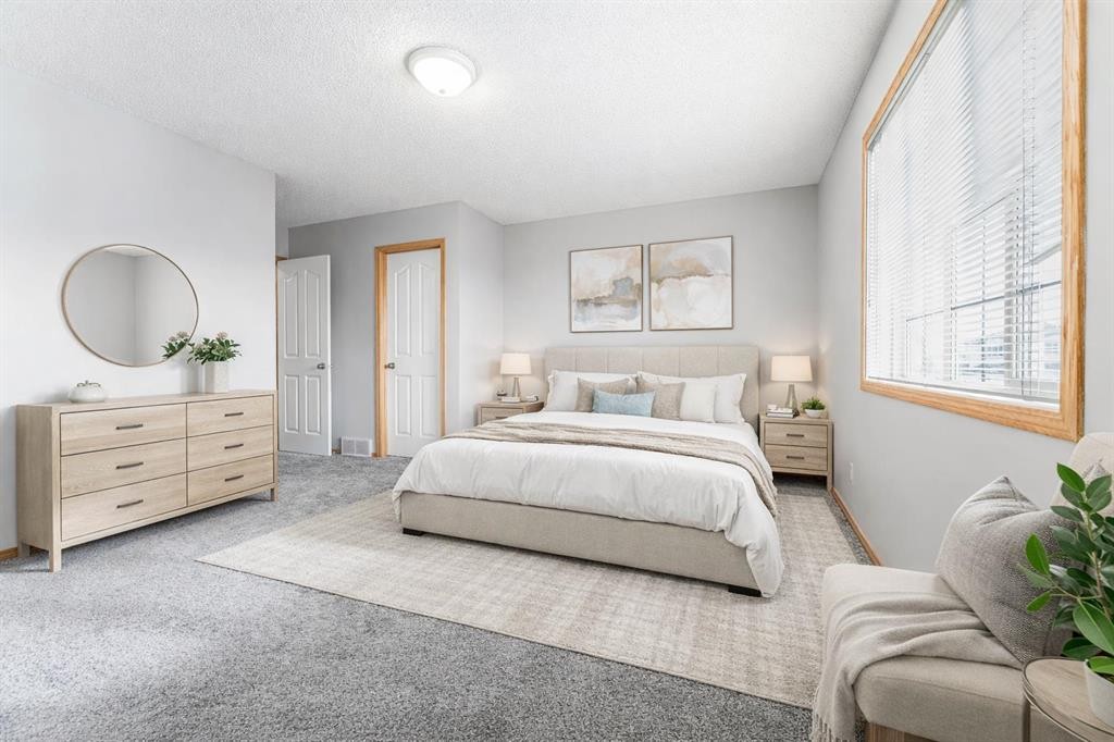 14 Taralea Bay Ne, Calgary, AB - Indoor Photo Showing Bedroom