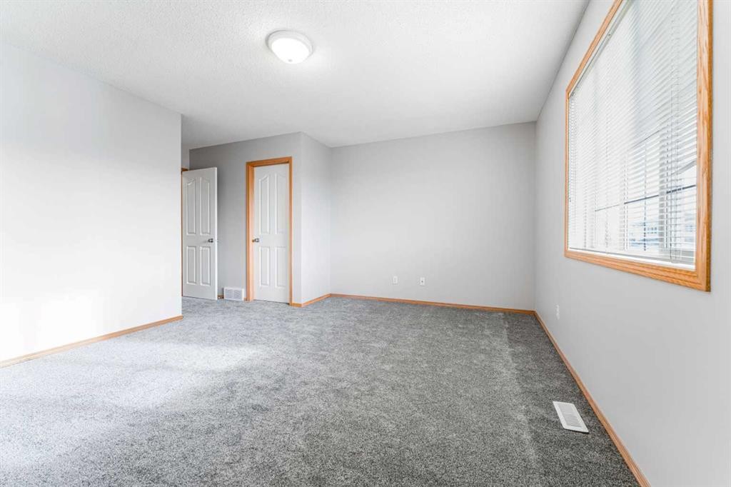 14 Taralea Bay Ne, Calgary, AB - Indoor Photo Showing Other Room