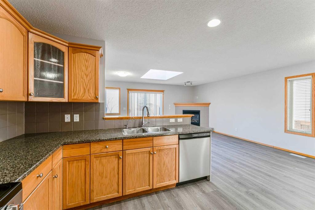 14 Taralea Bay Ne, Calgary, AB - Indoor Photo Showing Kitchen With Double Sink