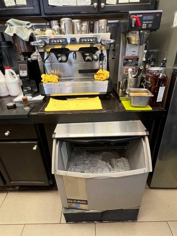 123 Downtown Lane, Calgary, AB