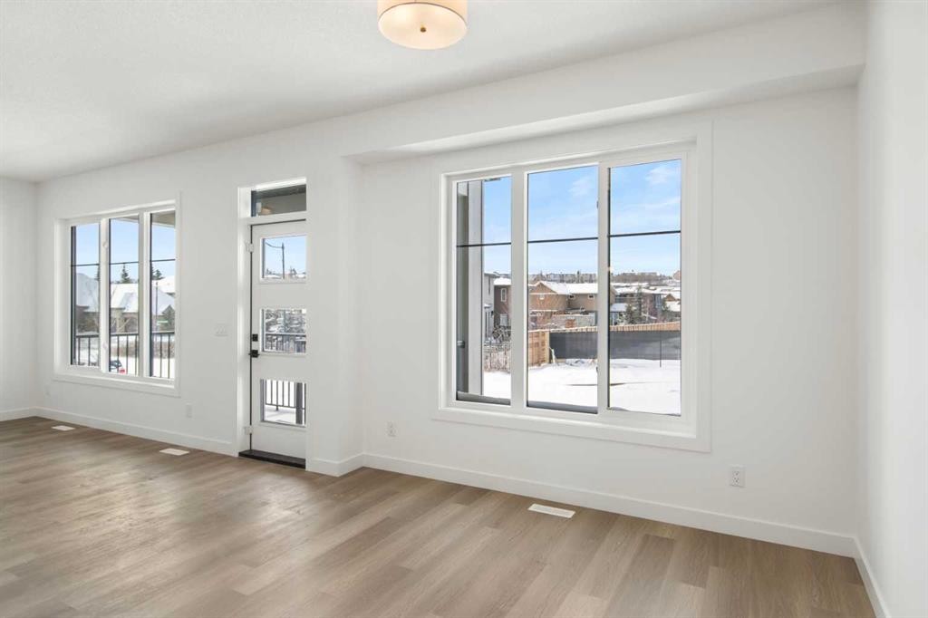 2235 81St Street Sw, Calgary, AB - Indoor Photo Showing Other Room