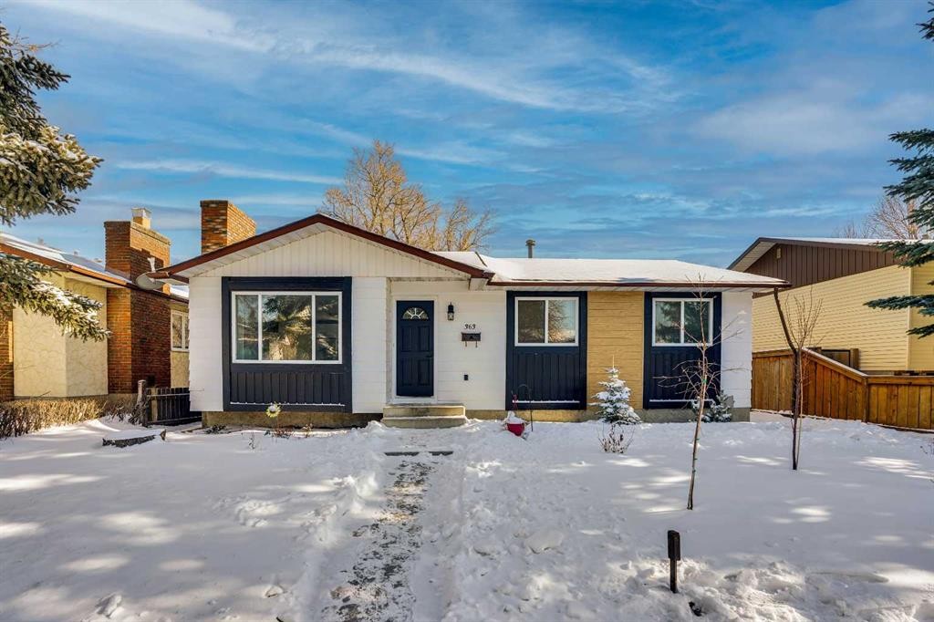 363 Templeside Circle Ne, Calgary, AB - Outdoor With Facade