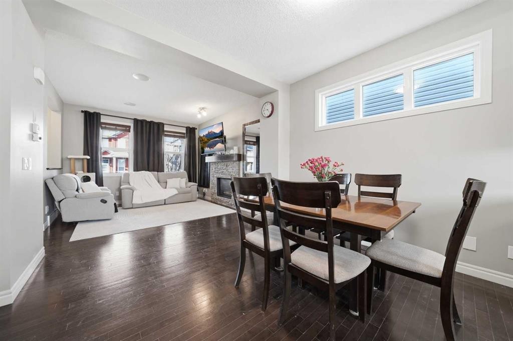 67 Evanspark Road Nw, Calgary, AB - Indoor Photo Showing Other Room