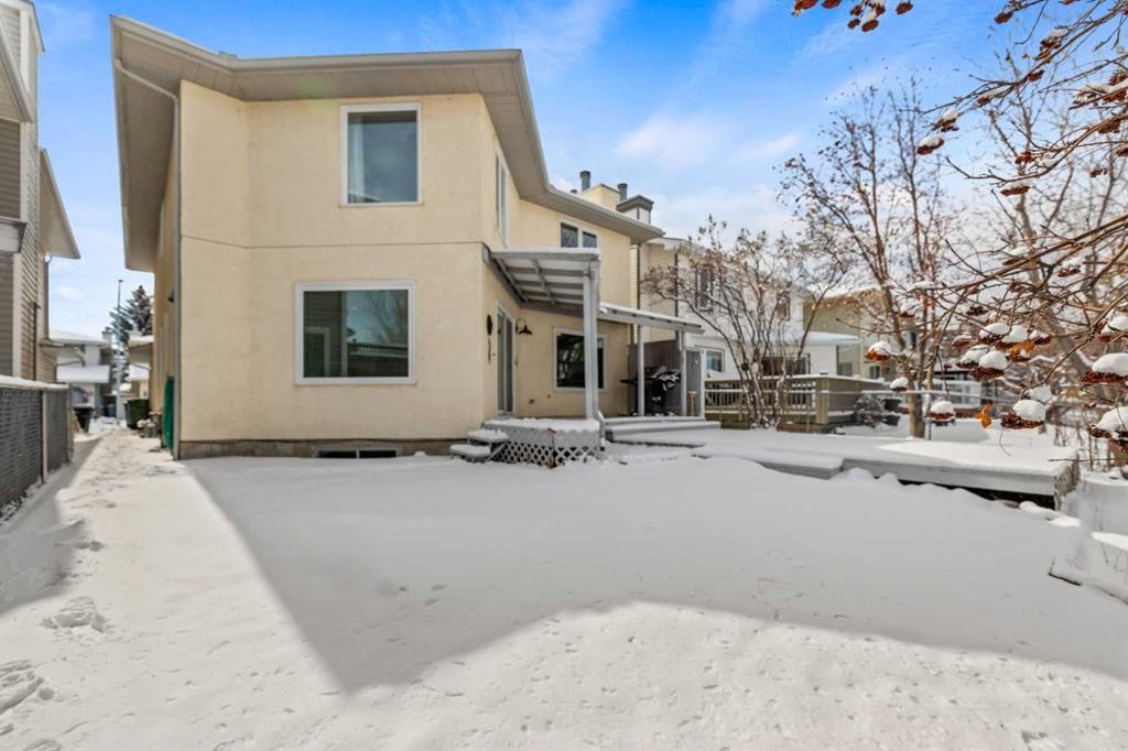 9 Mckenzie Place Se, Calgary, AB - Outdoor