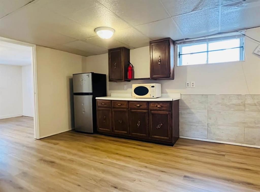 428 32 Avenue Nw, Calgary, AB - Indoor Photo Showing Kitchen
