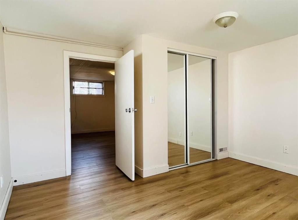 428 32 Avenue Nw, Calgary, AB - Indoor Photo Showing Other Room