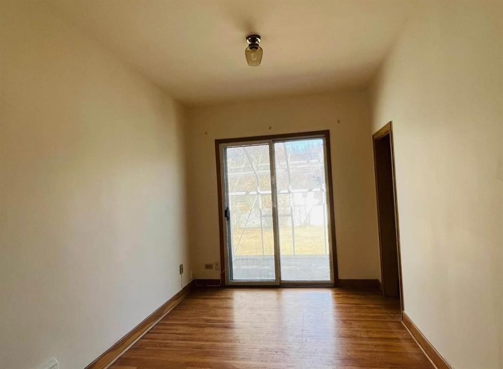 428 32 Avenue Nw, Calgary, AB - Indoor Photo Showing Other Room