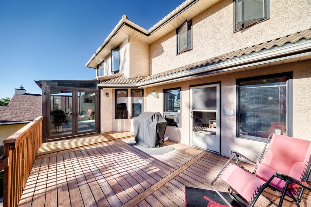 142 Edgeview Road Nw, Calgary, AB - Outdoor With Deck Patio Veranda With Exterior