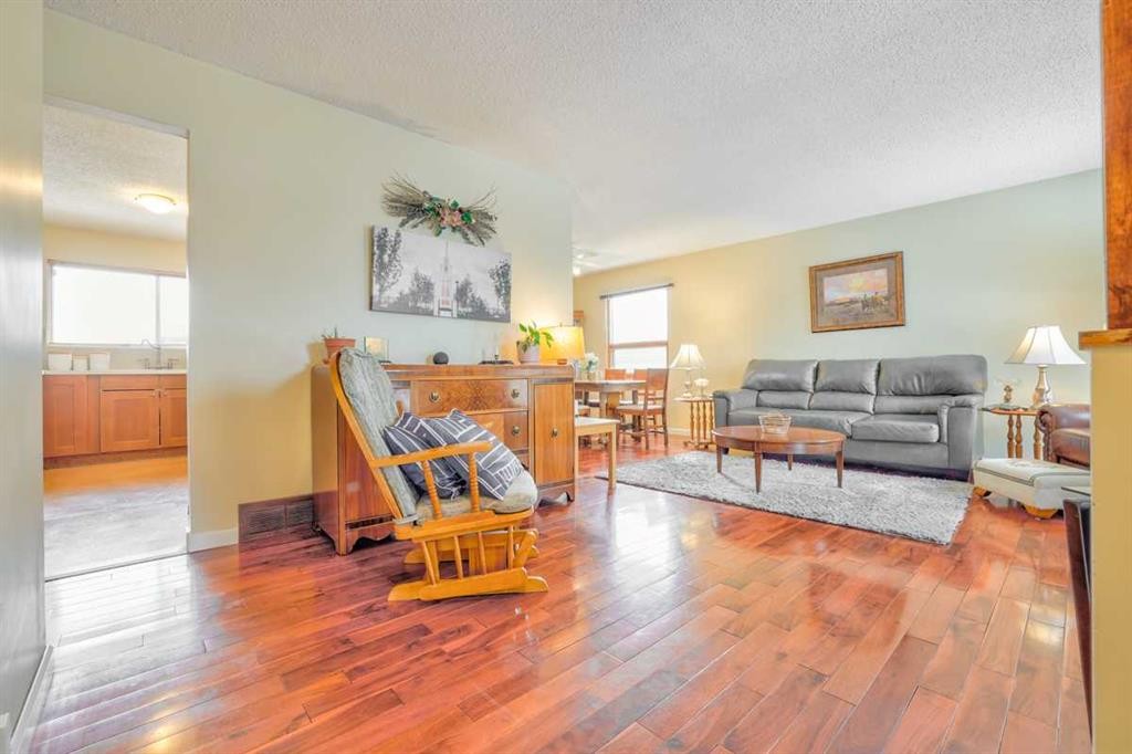 6023 Maddock Drive Ne, Calgary, AB