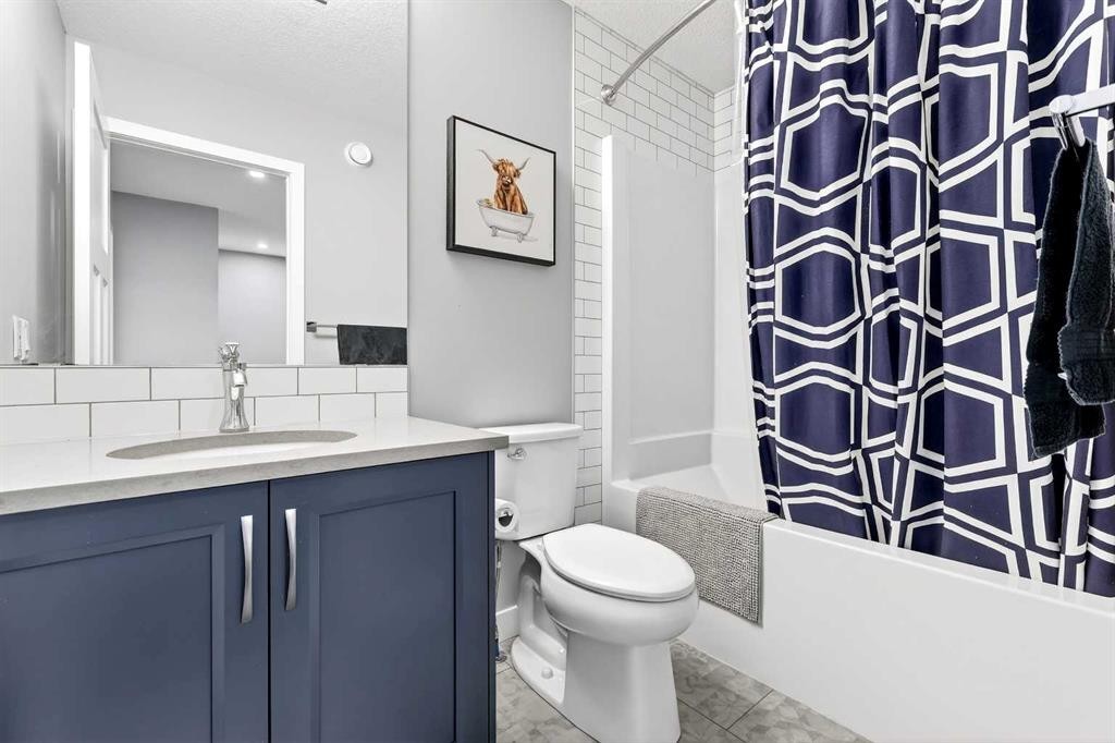 322 Masters Row Se, Calgary, AB - Indoor Photo Showing Bathroom