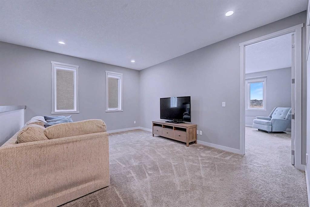 121 Marquis View Se, Calgary, AB - Indoor