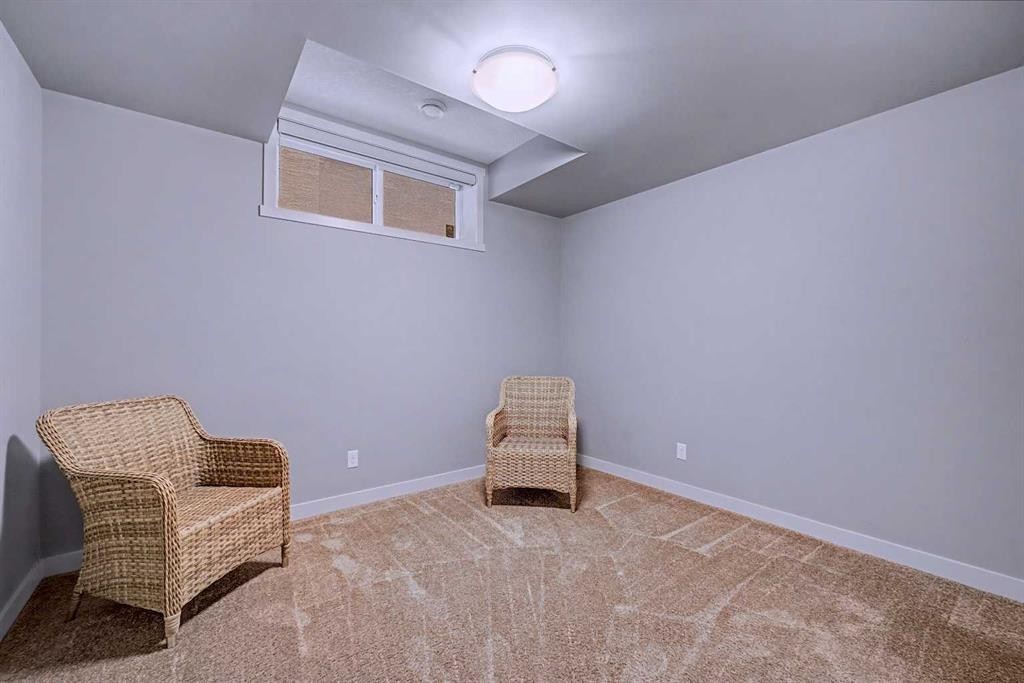 121 Marquis View Se, Calgary, AB - Indoor Photo Showing Other Room