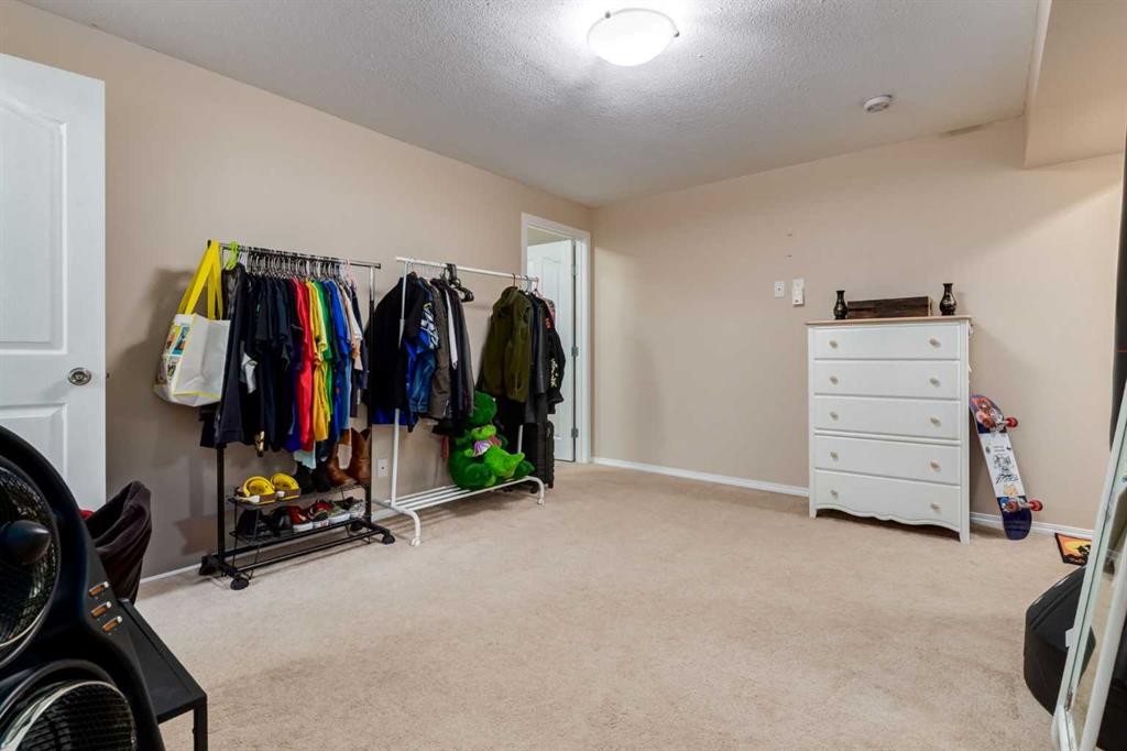 82 Everglen Crescent Sw, Calgary, AB - Indoor