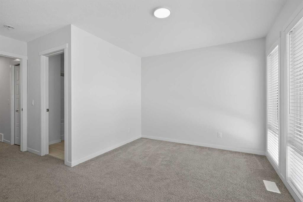 306-338 Seton Circle Se, Calgary, AB - Indoor Photo Showing Other Room