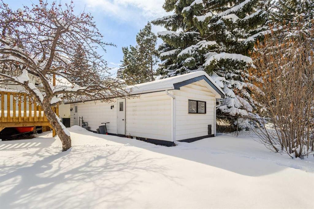 4 Varview Place Nw, Calgary, AB - Outdoor