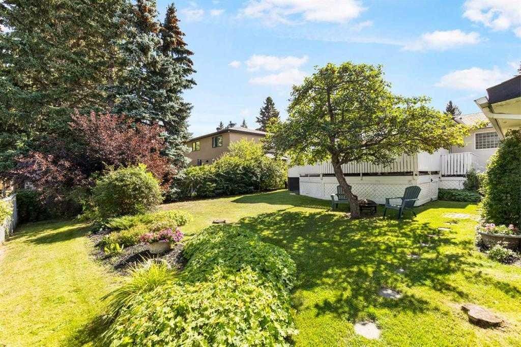 4 Varview Place Nw, Calgary, AB - Outdoor