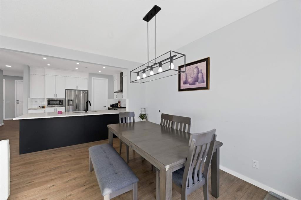 127 Calhoun Crescent Ne, Calgary, AB - Indoor Photo Showing Dining Room