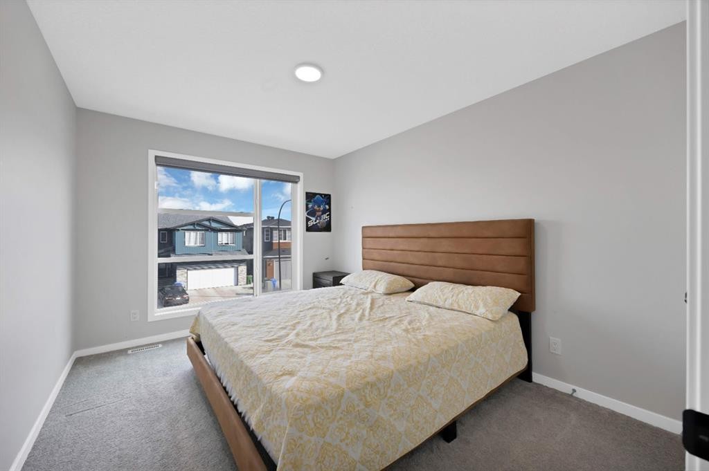 127 Calhoun Crescent Ne, Calgary, AB - Indoor Photo Showing Bedroom