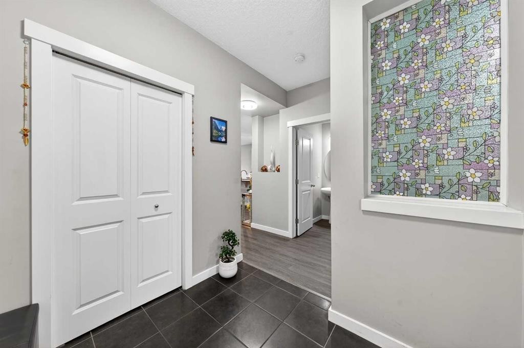 148 Walden Square Se, Calgary, AB - Indoor Photo Showing Other Room