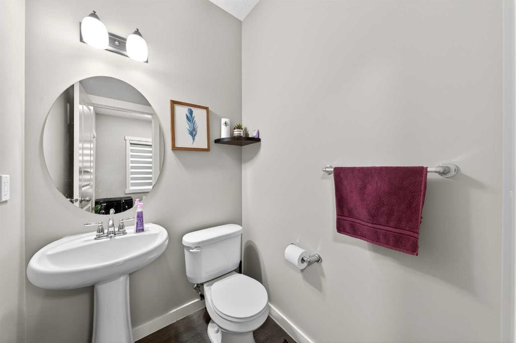 148 Walden Square Se, Calgary, AB - Indoor Photo Showing Bathroom